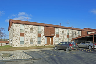 North Hills Village Apartments in Northville, MI - Building Photo - Building Photo