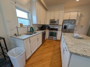 1655 W Wrightwood Ave in Chicago, IL - Foto de edificio - Building Photo