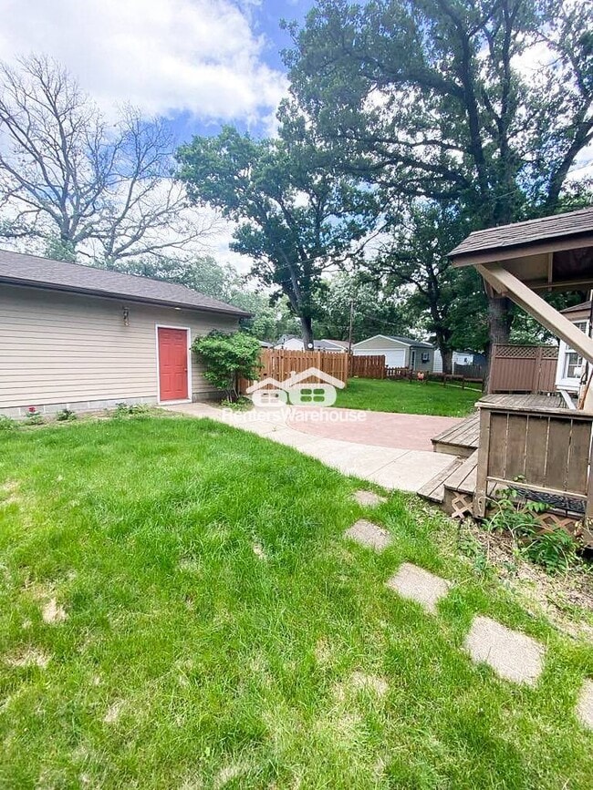 3317 Yosemite Ave S in Minneapolis, MN - Building Photo - Building Photo