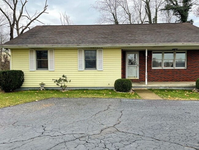 property at 700 S Waggoner Rd