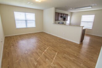 13322 Ella Ridge Lane in Houston, TX - Foto de edificio - Building Photo