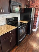 76 Spring St-Unit -2 in Middletown, CT - Building Photo - Building Photo