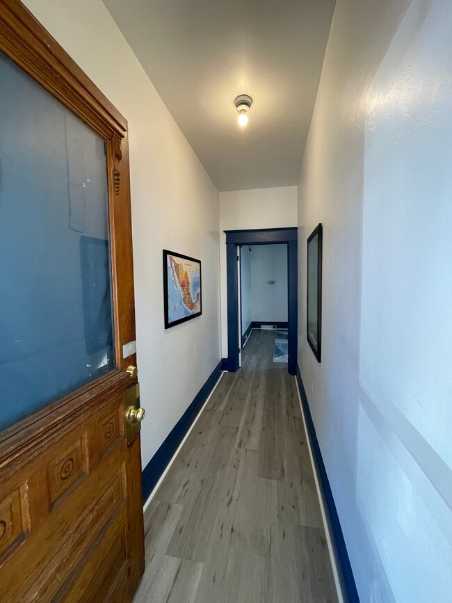 1437 Quarry Ave NW, Unit Spacious 2-bed 1 bath