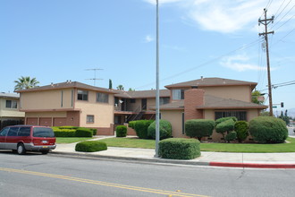 5590 Clovercrest Dr in San Jose, CA - Building Photo - Building Photo