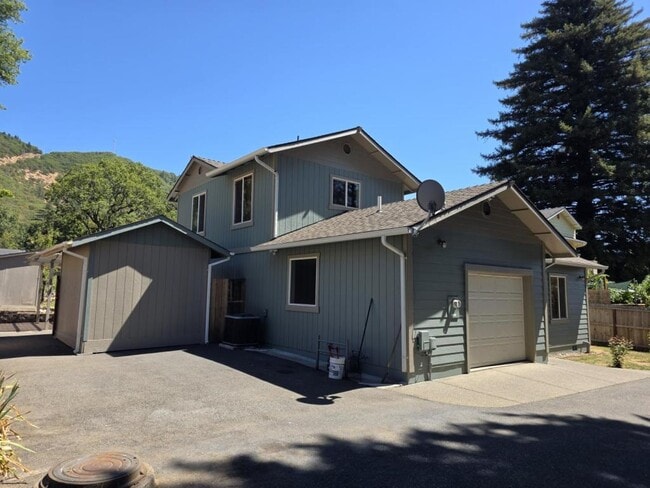 property at 1020 NE Hefley St