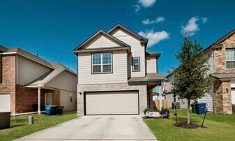 4910 Sandstone Wy in San Antonio, TX - Building Photo