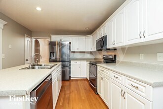 3350 Sunny Slope Dr in Clarksville, TN - Foto de edificio - Building Photo