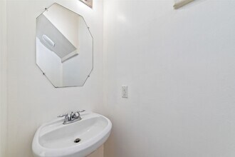 3618 Windmill Village Dr in Houston, TX - Building Photo - Building Photo