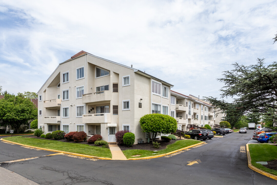 Fountain Pointe in Philadelphia, PA - Building Photo