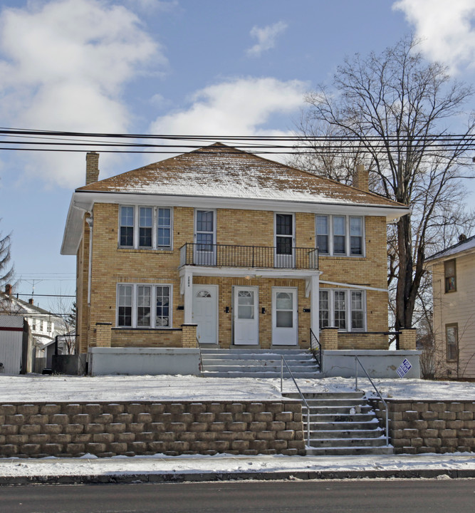 2806 N Main St in Dayton, OH - Building Photo