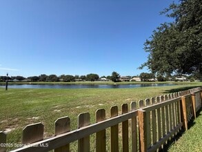 288 Mcclain Dr in Melbourne, FL - Foto de edificio - Building Photo