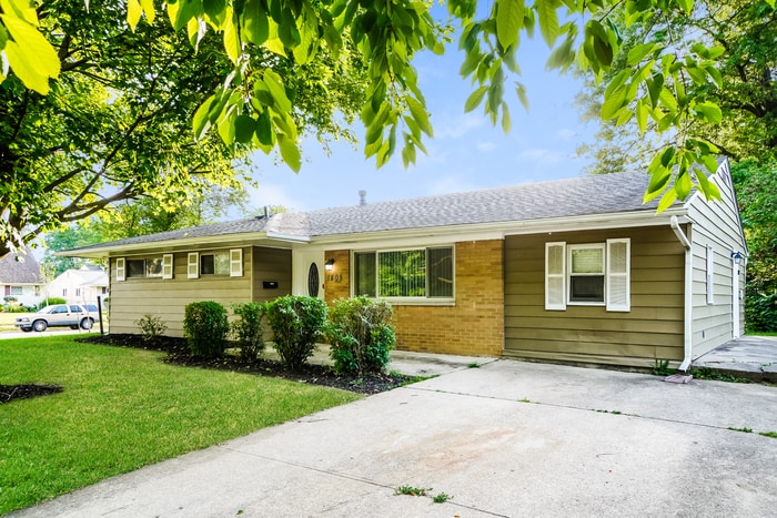 1408 Lillian Ln in Columbus, OH - Building Photo