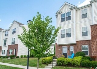 5636 Pittsford Dr, Unit 1008 in Westerville, OH - Foto de edificio