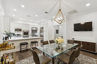 6605 Bandera Ave in Dallas, TX - Building Photo - Building Photo