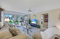 1087 Forest Lakes Dr in Naples, FL - Building Photo - Building Photo