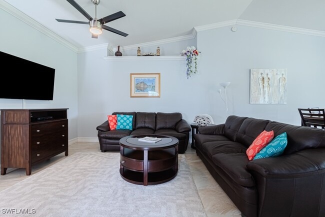 property at 6015 Pinnacle Ln