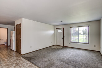 13594 41st Ave in Lake Hallie, WI - Building Photo - Building Photo