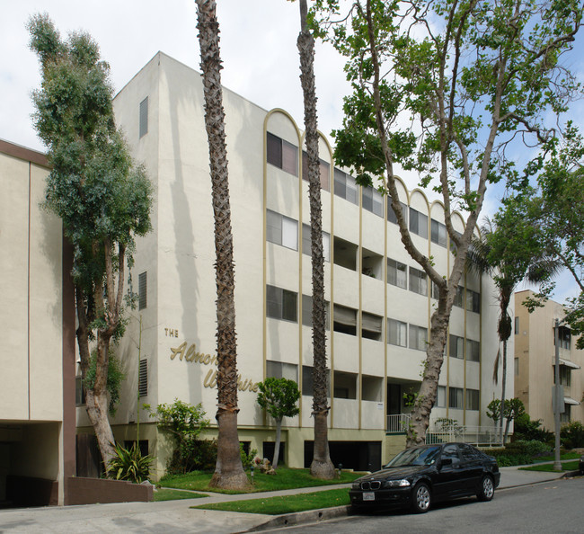 Almont Wilshire Apartments in Beverly Hills, CA - Building Photo - Building Photo