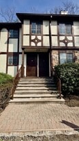 3907 Melville Ct in Mahwah, NJ - Building Photo