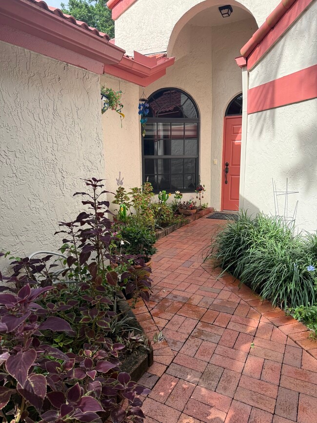 7942 Lexington Club Blvd, Unit B in Delray Beach, FL - Building Photo - Building Photo