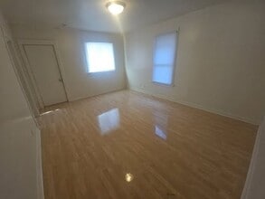 2749 N 34th St in Milwaukee, WI - Building Photo - Building Photo