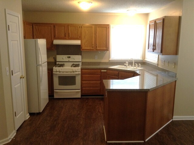 976 Scottland Dr in Concord, NC - Building Photo - Building Photo