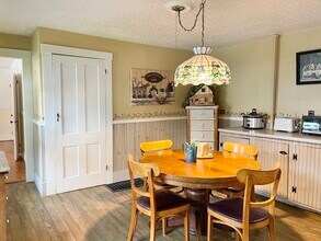 196 Main St, Unit 1 in Athol, MA - Foto de edificio - Building Photo