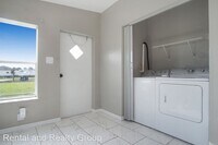 2800 Sanders Rd photo'