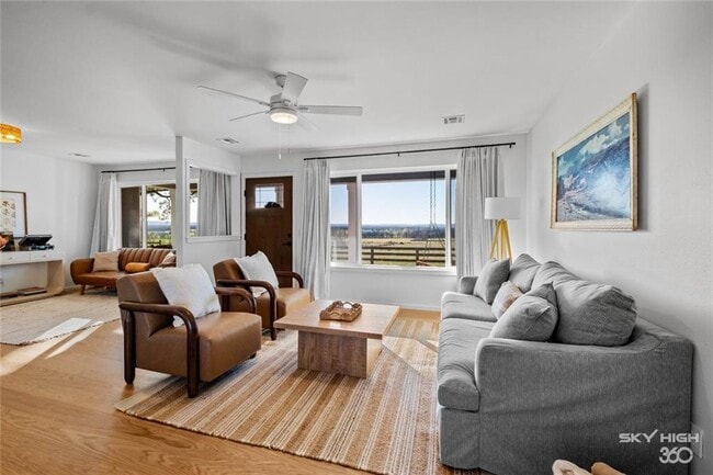 property at 15564 Prairie View Rd