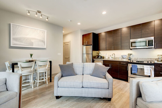 10 Light St