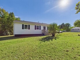 11001 Reedy Branch Rd in Chesterfield, VA - Building Photo