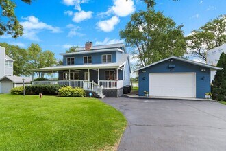 814 Inlet Shore Dr in Delavan, WI - Building Photo - Building Photo