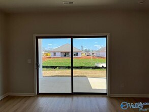 12660 Whitcomb Cir in Athens, AL - Foto de edificio - Building Photo