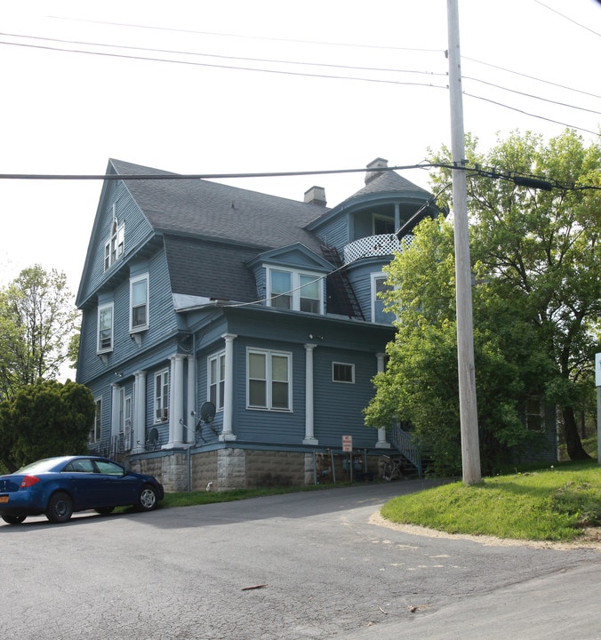 2000 W Genesee St in Syracuse, NY - Foto de edificio