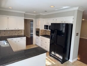 8623 W Wilderness Way in Shreveport, LA - Building Photo - Building Photo