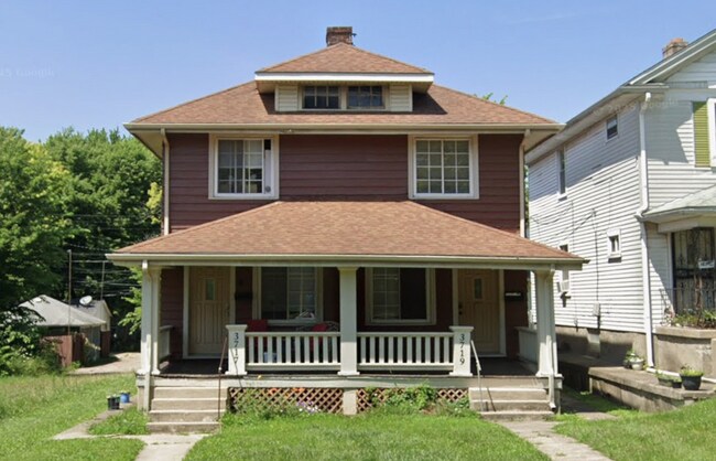 property at 3719-3719 E 3rd St