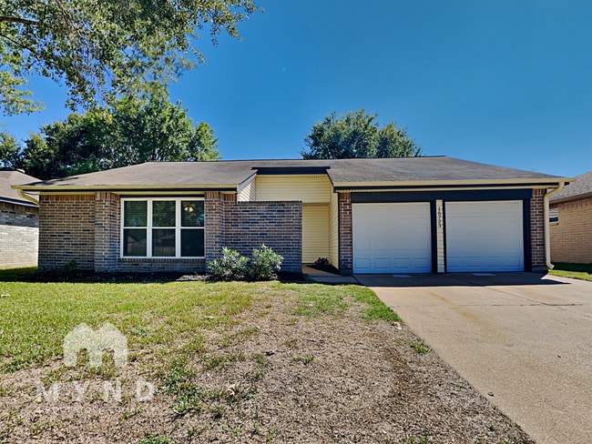 property at 16723 Summer Dew Ln