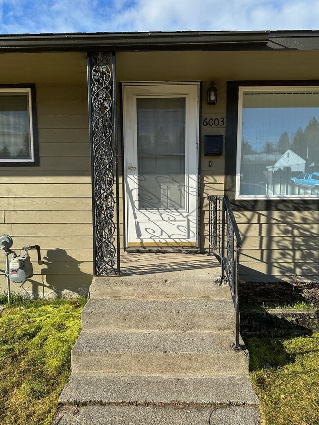 6003 N Sutherlin St in Spokane, WA - Building Photo - Building Photo