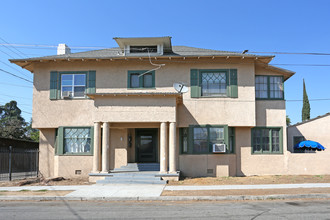 943 E Nevada Ave in Fresno, CA - Building Photo - Building Photo