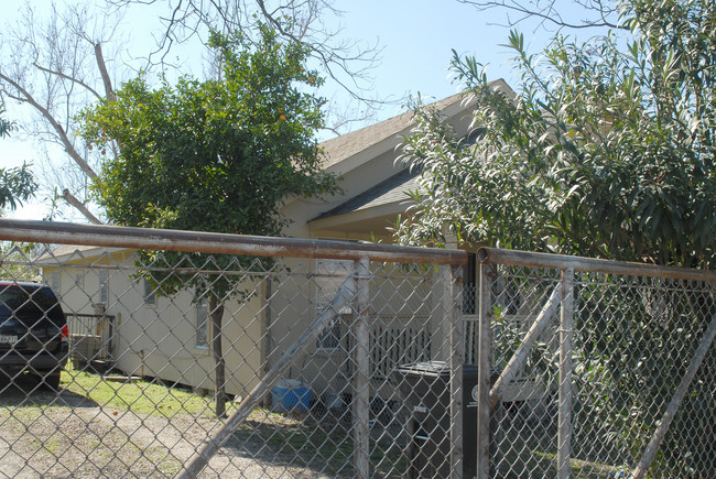 7720 Avenue B in Houston, TX - Building Photo - Building Photo