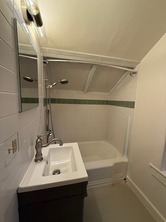 3 Parker St, Unit 3 Parker in Warren, RI - Building Photo