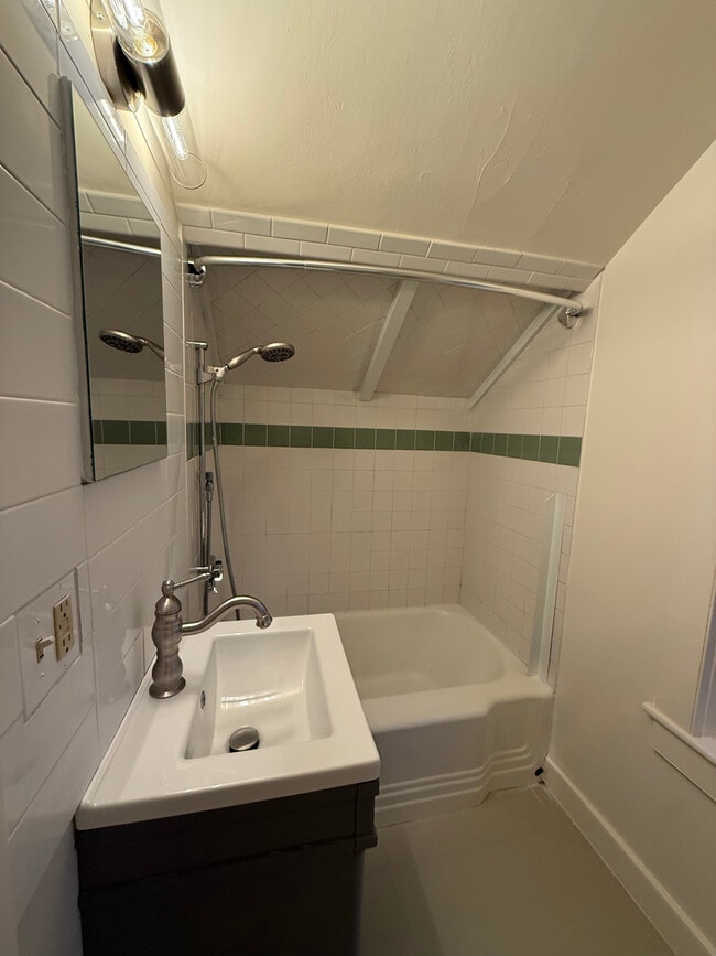 3 Parker St, Unit 3 Parker, Unit 3 Parker