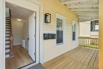 332 Locust Ave-Unit -1 in Port Chester, NY - Building Photo - Building Photo