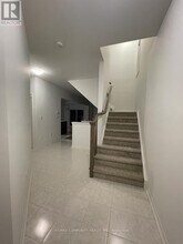 189 Bur Oak Dr in Thorold, ON - Building Photo - Building Photo
