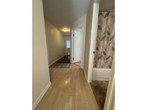 15xx Nichol Rd in White Rock, BC - Building Photo - Building Photo