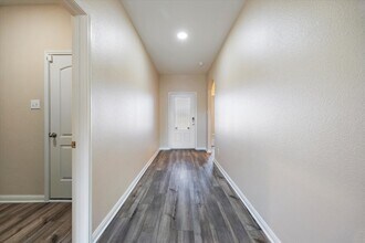 228 Harvey St, Unit #7L in Anna, TX - Foto de edificio - Building Photo