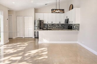 1186 Periwinkle Pl in Wellington, FL - Building Photo - Building Photo