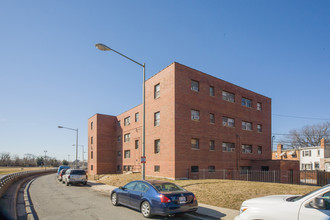 3318 E Capitol St NE in Washington, DC - Building Photo - Building Photo