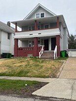 8827 Park Heights Ave in Garfield Heights, OH - Building Photo