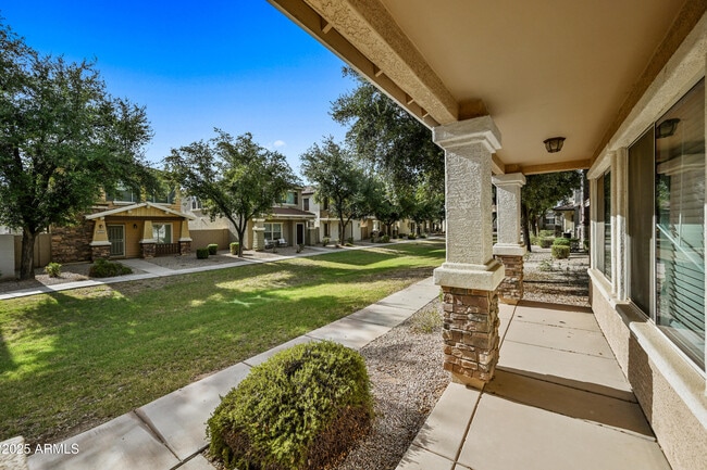 1528 S Roadrunner Dr in Gilbert, AZ - Building Photo - Building Photo
